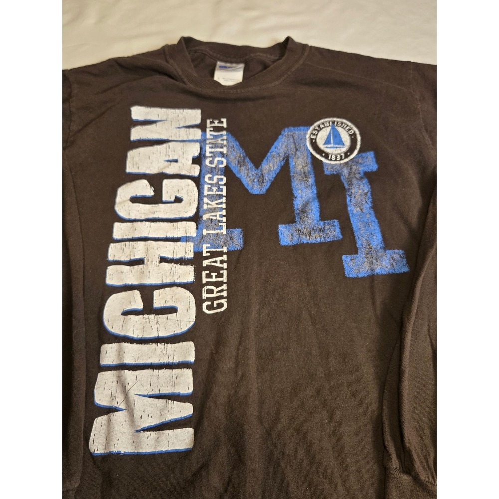 Gildan Long Sleeve Graphic Tee Mens Small Brown Excellent Michigan Great Lakes - Picture 3 of 3